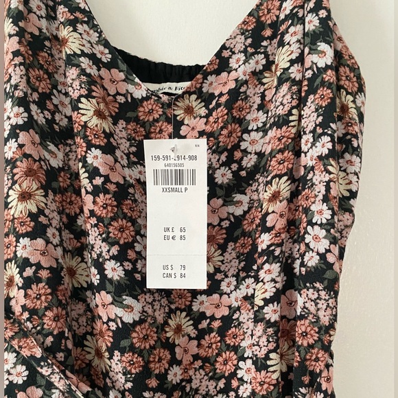 Abercrombie XXS petite Dress, floral, New with tags - Picture 2 of 3